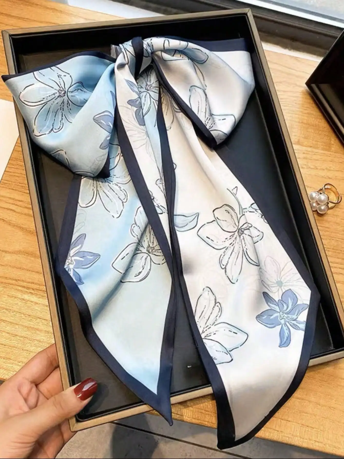 Женский весенне-летний повседн – обзор и цена Silk Scarf Square