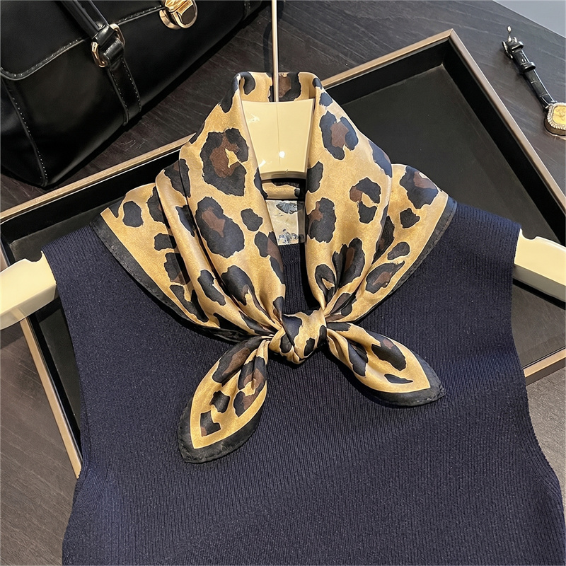 Шелковый квадратный платок с л – обзор и цена Silk Scarf Square