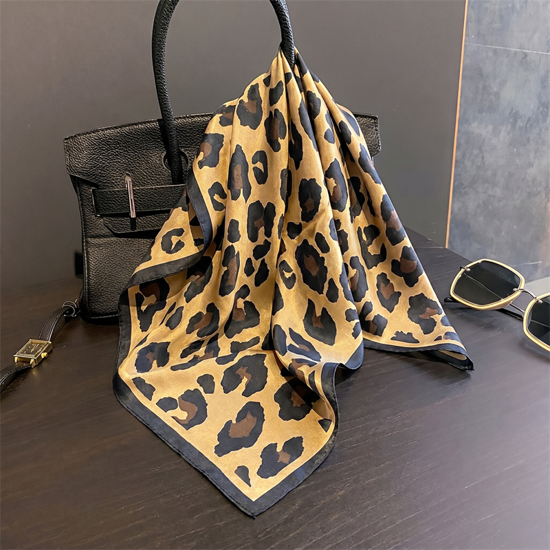 Шелковый квадратный платок с л – обзор и цена Silk Scarf Square